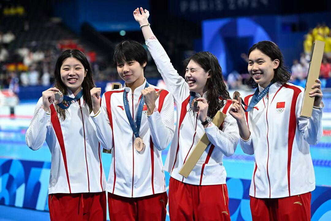 2分06秒09!中国游泳奥运战报:张雨霏半决赛第三,冲击200蝶奖牌-游泳奥运会张雨霏