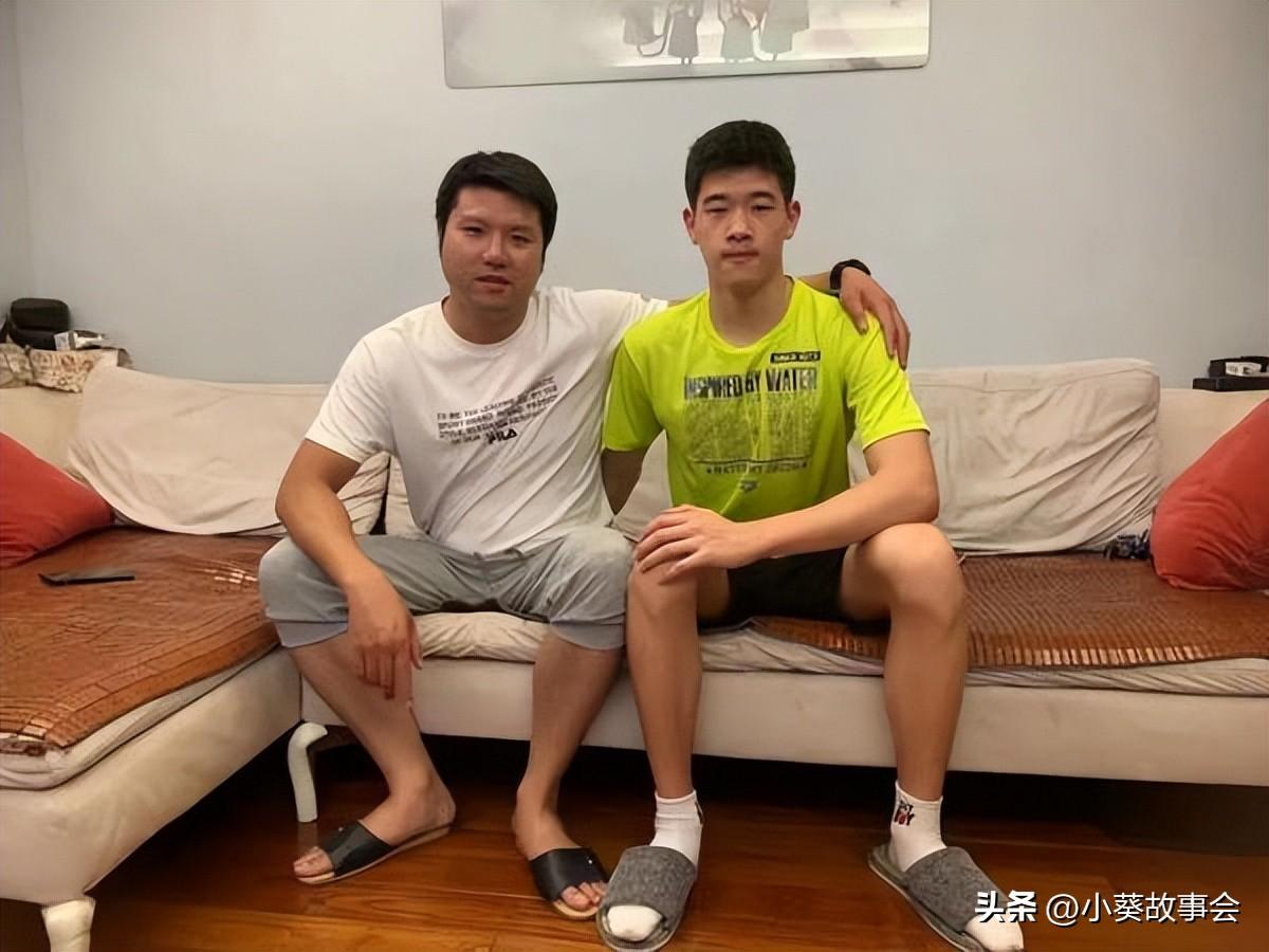 刷新世界纪录！潘展乐曾叫“看台观战选手”如今成了最强“飞鱼”-潘展信乐峰