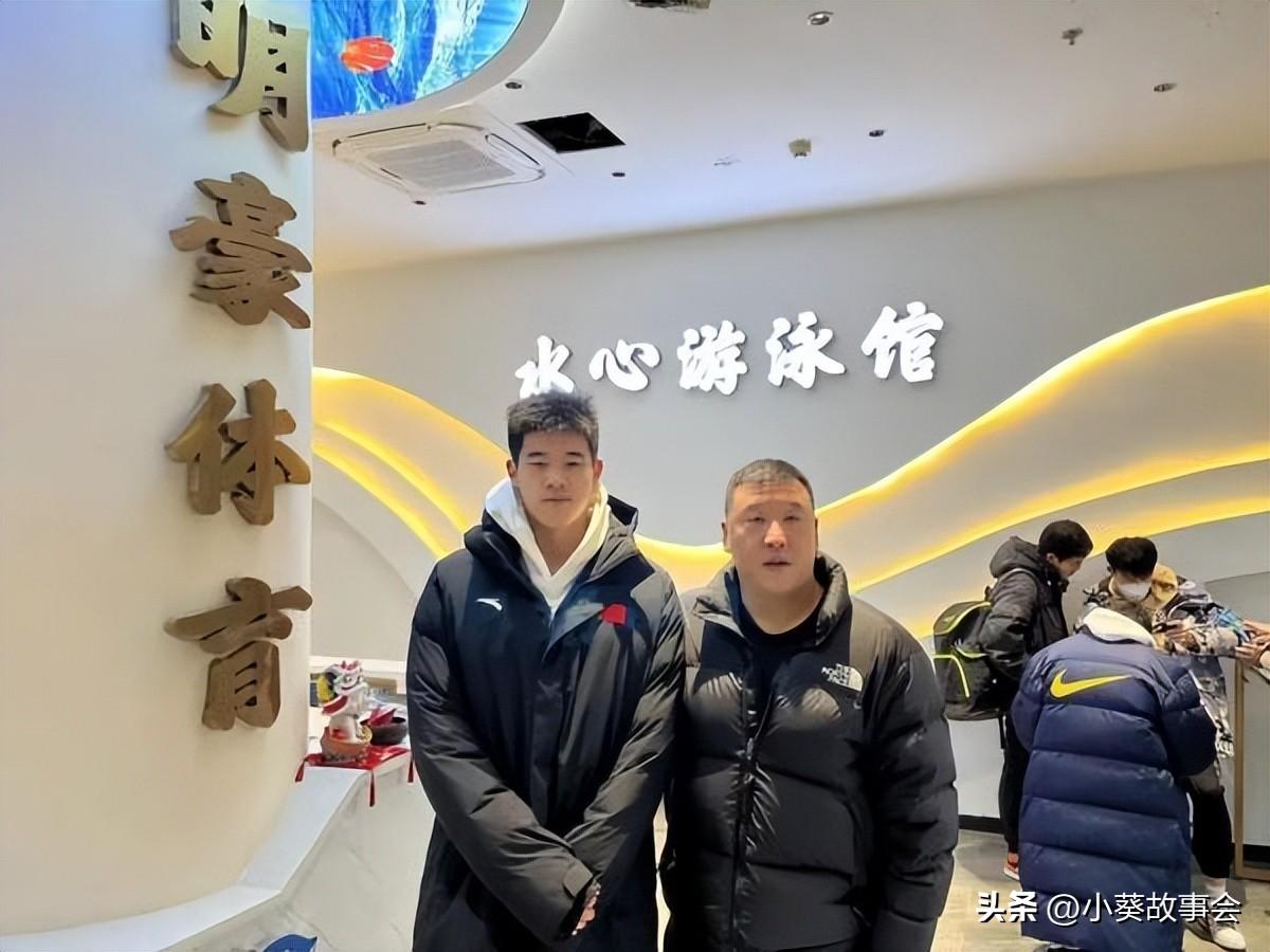 刷新世界纪录！潘展乐曾叫“看台观战选手”如今成了最强“飞鱼”-潘展信乐峰