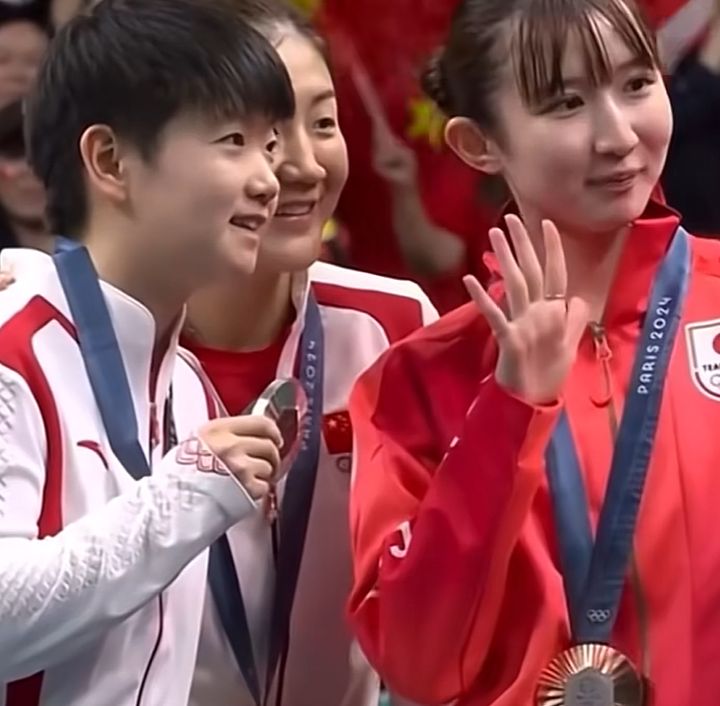 离谱!陈梦夺金后遭中国观众竖中指+爆粗,网友都看不下去了-陈梦有几枚金牌