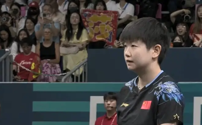 11-4！孙颖莎决赛开门红，剑指奥运单打金牌！陈梦决赛开局慢热-孙颖莎对陈梦比赛视频2021奥运会