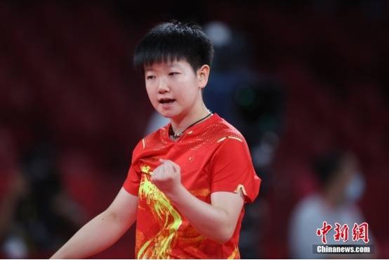 孙颖莎，打球快乐！-孙颖莎小时候练球