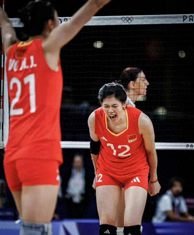 中国女排3-1塞尔维亚进八强:李盈莹完美,龚翔宇奇兵,朱婷无奈-中国女排3比1塞尔维亚赛事回放