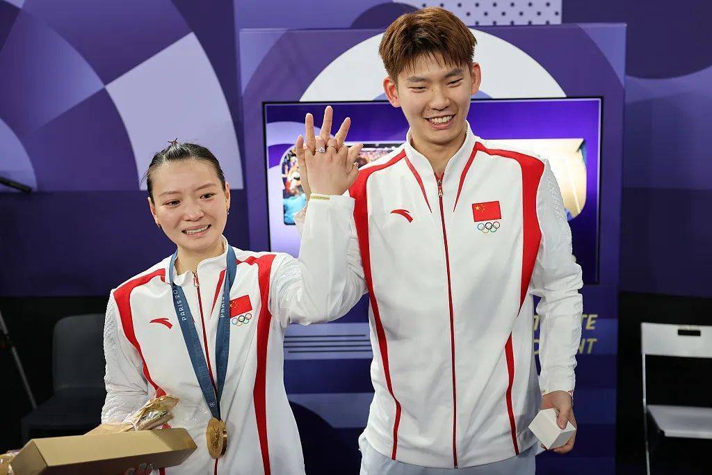 黄雅琼夺冠现场被求婚-黄雅琼的照片