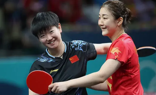 孙颖莎为何会输给陈梦？邓亚萍赛后点评一针见血，网友送祝福-孙颖莎是不是让金牌给陈梦