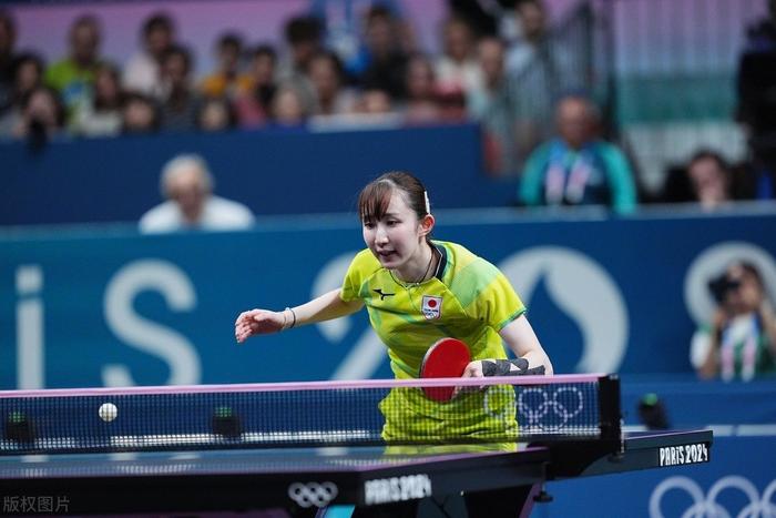 16连胜,孙颖莎4-0打哭早田,11-2让对手感到绝望,决赛会师陈梦-孙颖莎和陈梦比赛时间几点播出