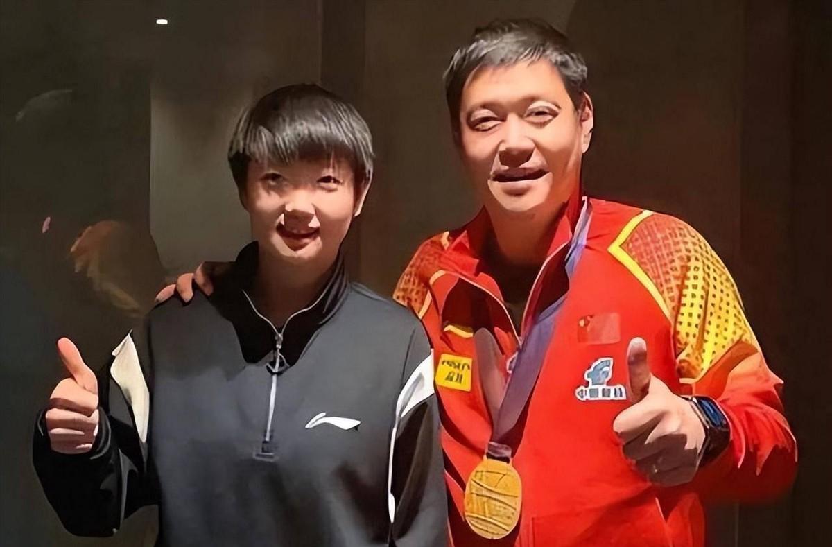 孙颖莎粉丝指责陈梦：比赛太认真，把莎莎的缺点暴露给全世界-孙颖莎与陈梦采访视频