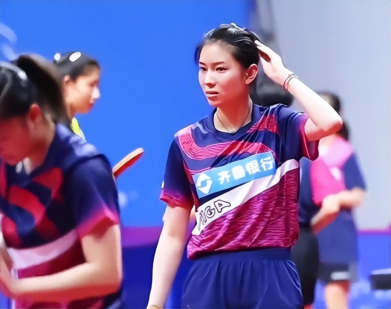 孙颖莎陪练因美貌火出圈！22岁王添艺被赞“乒界刘亦菲”，好清纯-2020wtt孙颖莎vs王艺迪