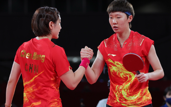 奥运乒乓球:团体赛首位世界亚军出局,王曼昱连轰3-0,日乒大胜-国乒奥运冠军王曼昱返回家乡是哪一年