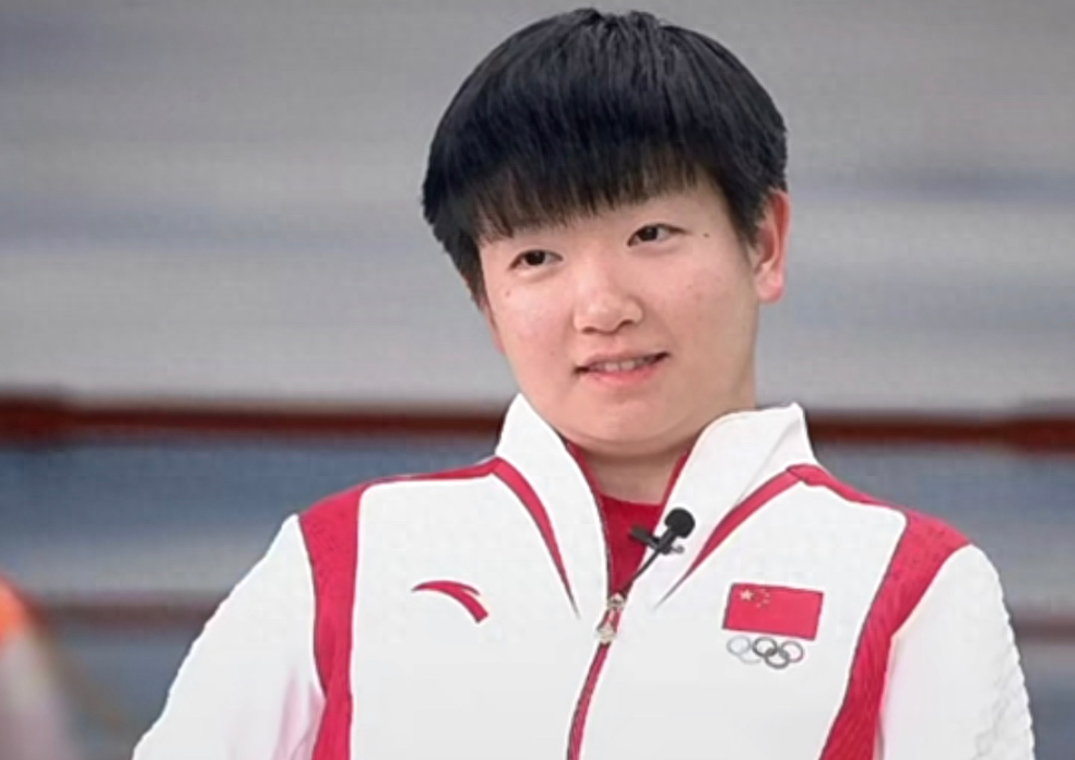 刘国梁评价孙颖莎：内心干净超过冠军的影响力 中国体育界一颗新星-刘国梁给孙颖莎打气