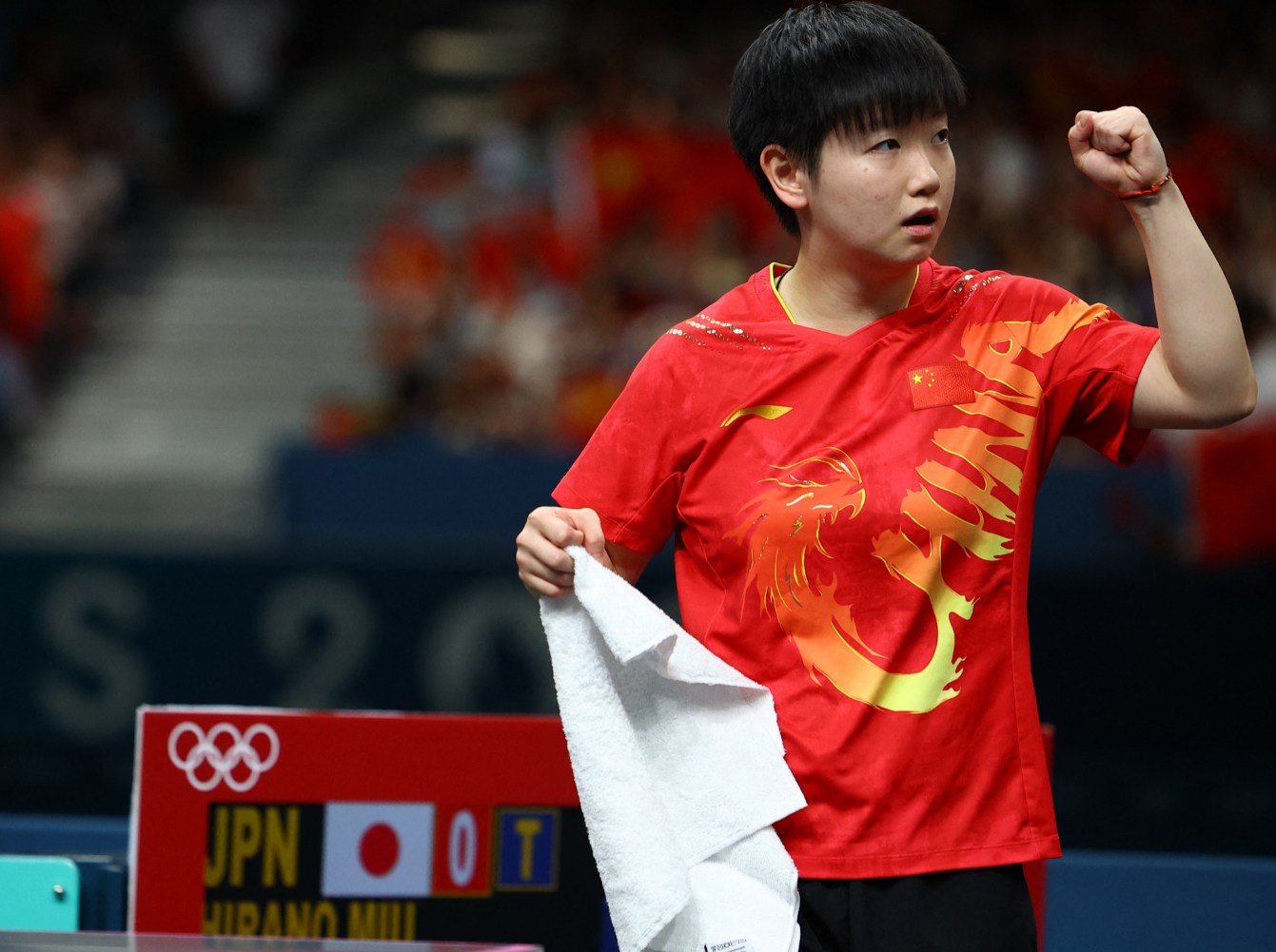 刘国梁评价孙颖莎：内心干净超过冠军的影响力 中国体育界一颗新星-刘国梁给孙颖莎打气