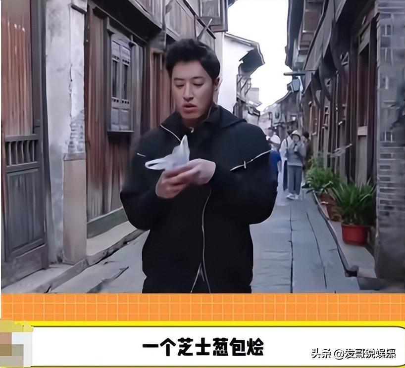 44岁潘玮柏胖至200斤，晒19岁时帅照，被罗志祥嘲讽你就继续吃吧-潘玮柏又胖了