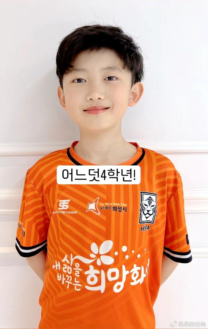 乒乓球奥运冠军晒2个儿子近照,长相清秀帅气被调侃"幸好不像爸爸"-乒乓球奥运会有几个项目