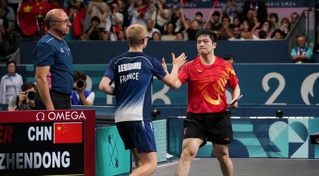 笑麻了！马龙看樊振东比赛这反应简直在演我，龙：急需！救心丸！-马龙樊振东比赛视频2021