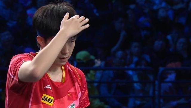 笑麻了！马龙看樊振东比赛这反应简直在演我，龙：急需！救心丸！-马龙樊振东比赛视频2021