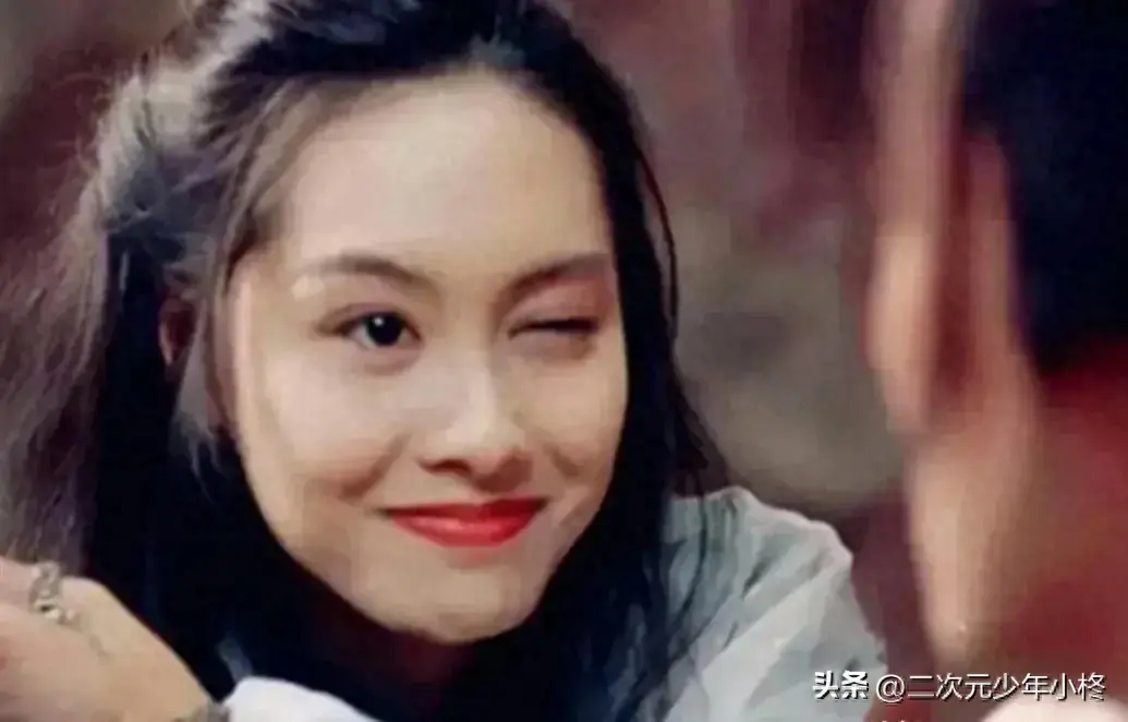 52岁朱茵近照曝光！淡妆出镜大胆自信，脸上皱纹让人感慨岁月无情-朱茵如今