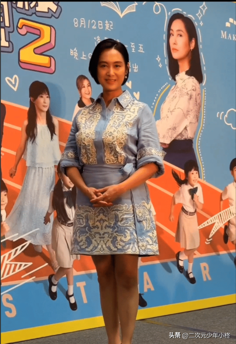 52岁朱茵近照曝光！淡妆出镜大胆自信，脸上皱纹让人感慨岁月无情-朱茵如今