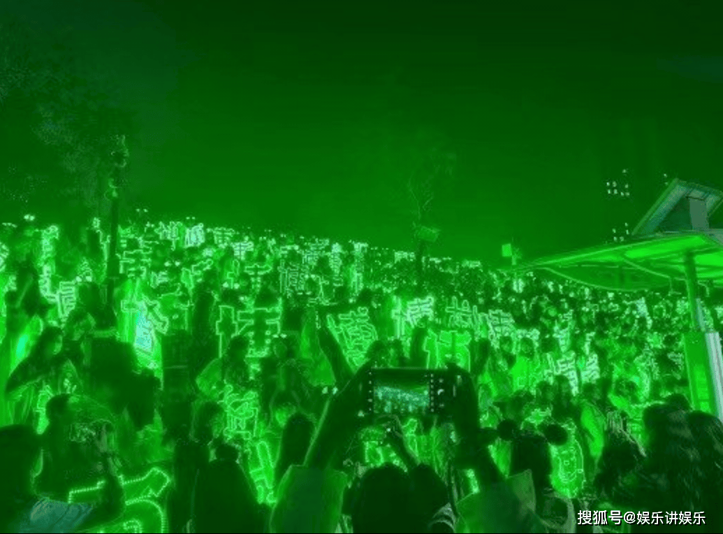 原创            乐华家族演唱会门票秒空，王一博的存在功不可没-乐华娱乐晚会王一博