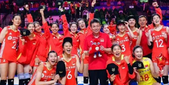 原创            中国女排：李盈莹接受采访，谈龚翔宇的泪水-中国女排李盈莹有多高