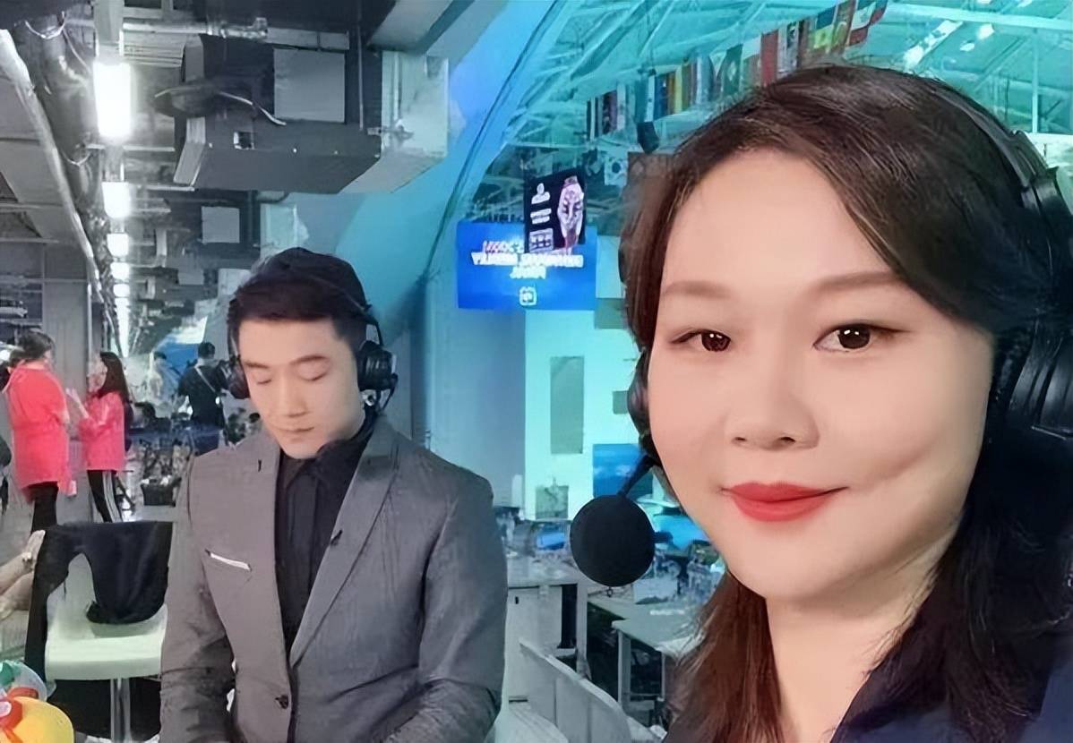 原创            潘展乐夺冠时的咆哮女解说是前世界冠军，网友：解说太有力了！-潘展砚大夫怎么样