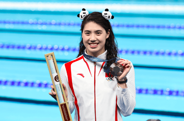 原创 100%夺牌率!张雨霏1银5铜结束巴黎征程:不知该高兴还是悲伤!-张雨霏霸气回应