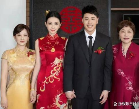 44岁潘玮柏中年发福，晒19岁时期帅照被罗志祥嘲讽：你就继续吃吧-潘玮柏早期有多火