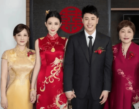 原创            44岁潘玮柏中年发福，晒19岁时期帅照被罗志祥嘲讽：你就继续吃吧-潘玮柏的rm