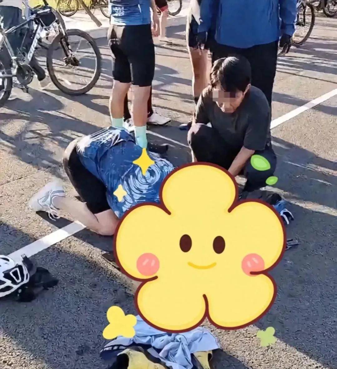 男孩骑行摔倒惨遭对向机动车碾压！司机被掐脖下跪谢罪，隐情曝光-男子骑自行车摔倒,睾丸直接掉出来了