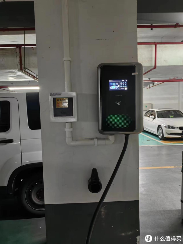 特斯拉充家用电桩买品牌原装的还是第三方充电桩？-特斯拉充电桩需要买原装的吗