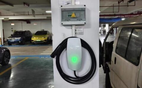 特斯拉充家用电桩买品牌原装的还是第三方充电桩？-特斯拉充电桩需要买原装的吗