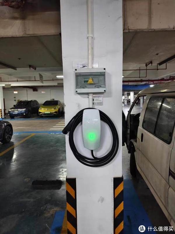 特斯拉充家用电桩买品牌原装的还是第三方充电桩？-特斯拉充电桩需要买原装的吗