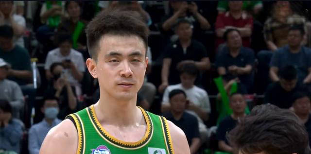 原创 赵继伟分享辽宁夺冠背后的艰辛-辽宁篮球队赵继伟身高多少