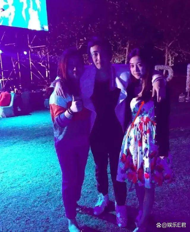 44岁潘玮柏中年发福，晒19岁时期帅照被罗志祥嘲讽：你就继续吃吧-潘玮柏早期有多火