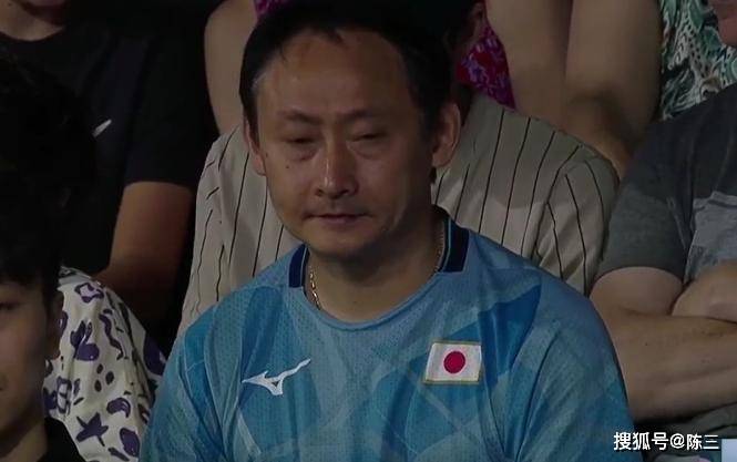 张本智和决胜局10-12惜败！父亲当场黑脸，勒布伦大逆转3-2翻盘-张本智和总决赛夺冠