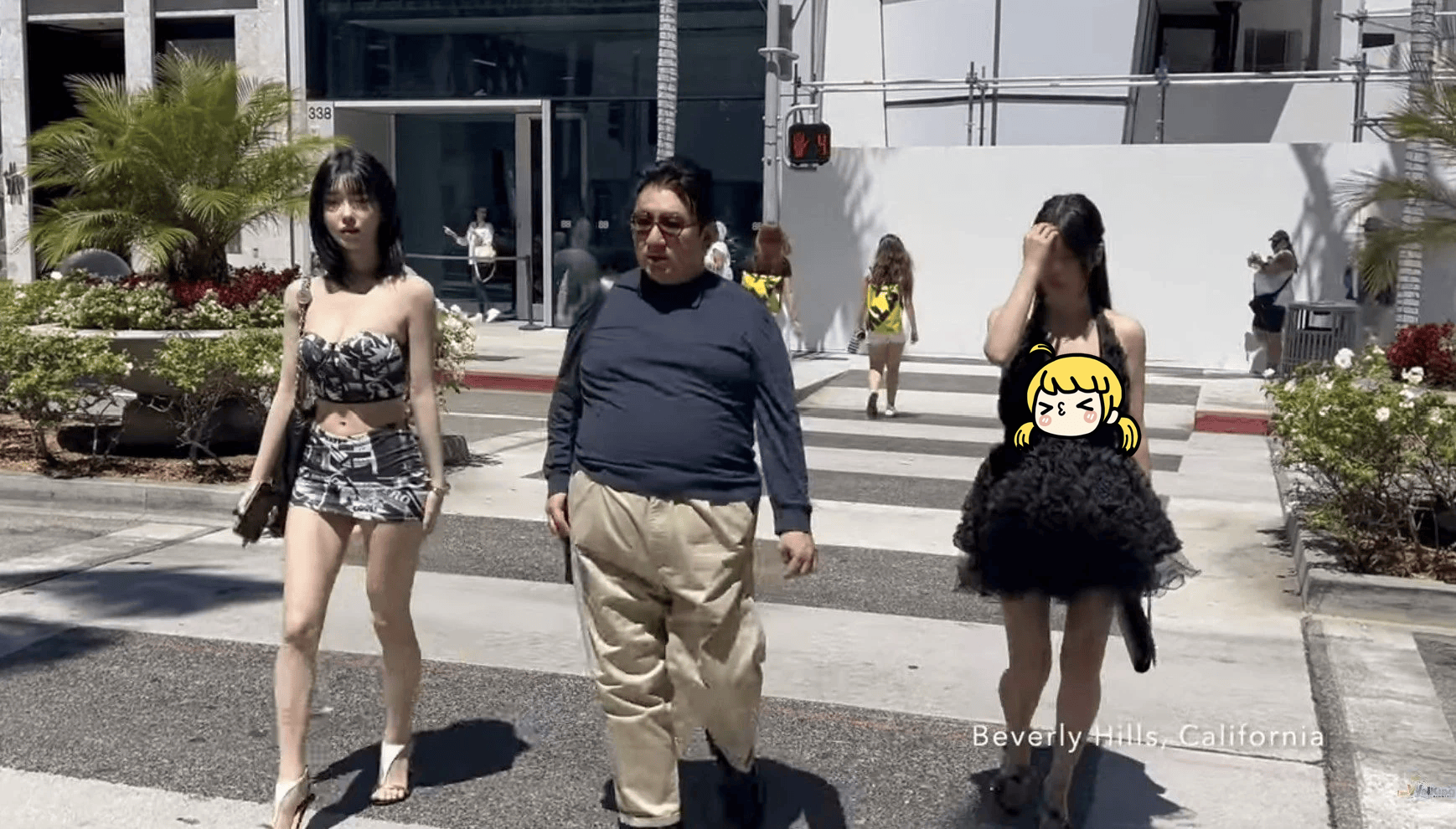 原创            韩国女网红，直播解释与方时赫同游情况，坦言感觉自己成了名人-韩国网红女团组合