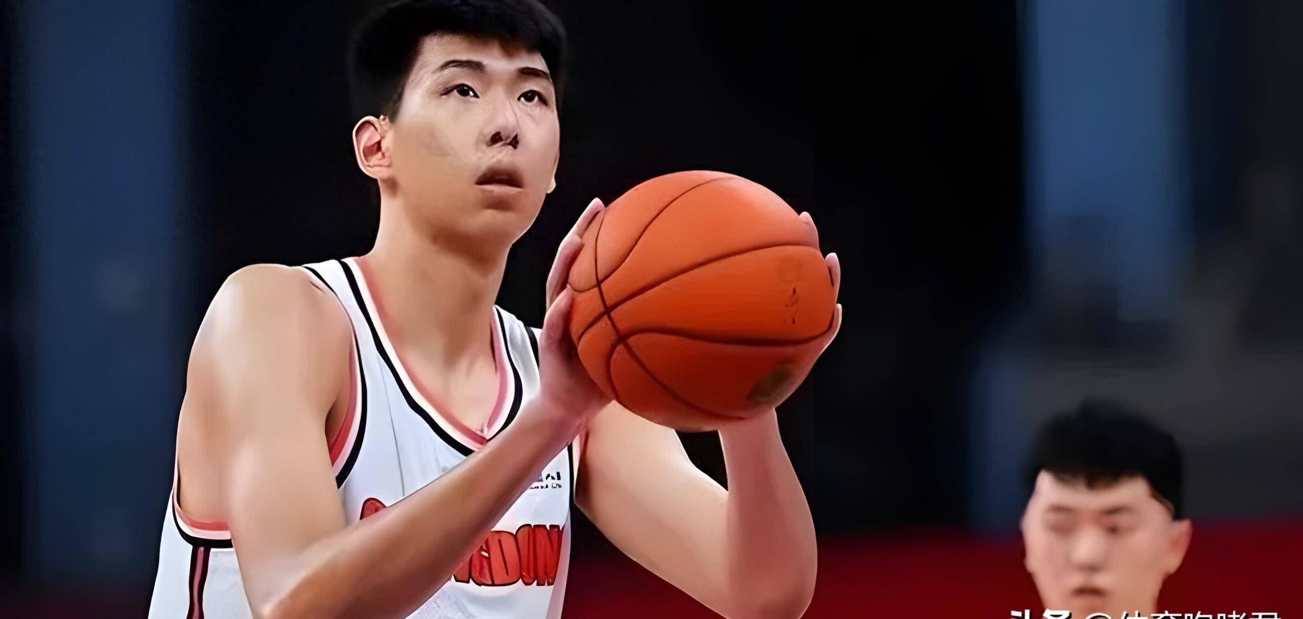 辽粤8人入选中国男篮！广东男篮中锋驰援郭士强，感谢张镇麟怒吼-广东男篮nba