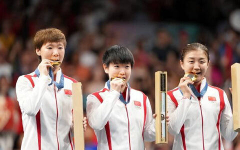 原创
            陈梦谈女乒领奖盛况：孙颖莎是幕后总导演，安排得当-陈梦孙颖莎乒乓球决赛比分