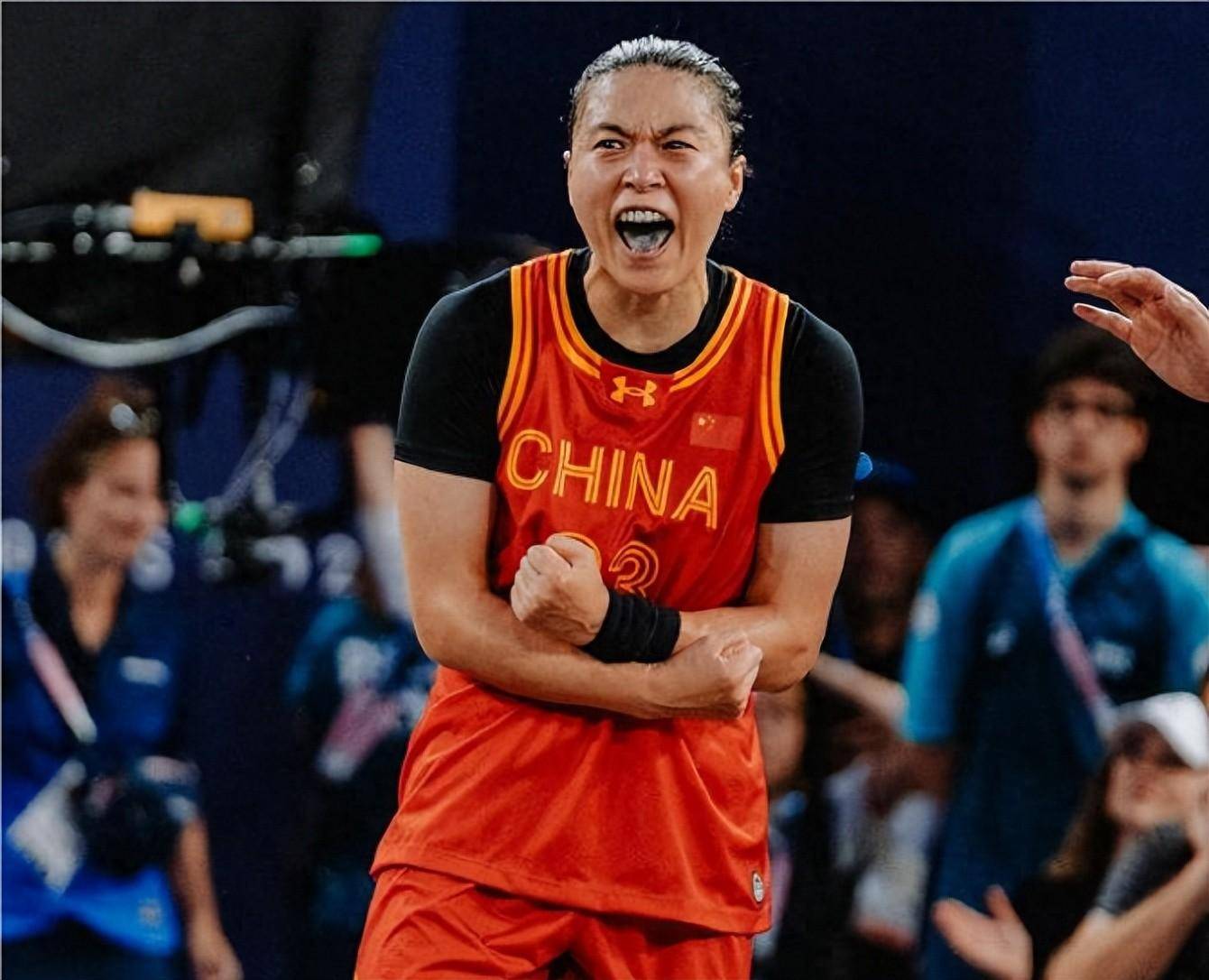 王丽丽加时绝杀！中国三人女篮首秀险胜法国 三人男篮不敌荷兰-女子三人篮球中国对法国视频