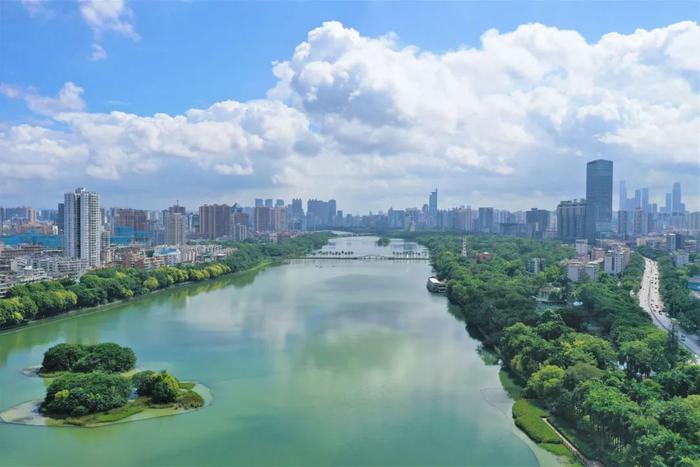 热浪滚滚!广西多地气温飙升,南宁拉响高温预警信号-广西南宁最近温度多少
