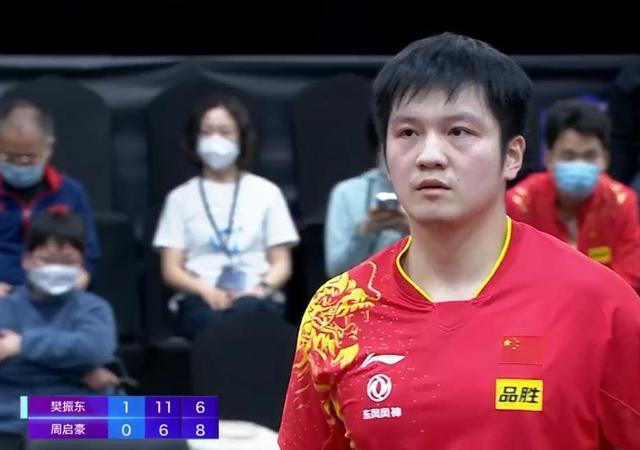 3连胜！樊振东单局2比7逆转，马龙让2追3，单局11比2打疯了-樊振东4比0首胜马龙谁赢了